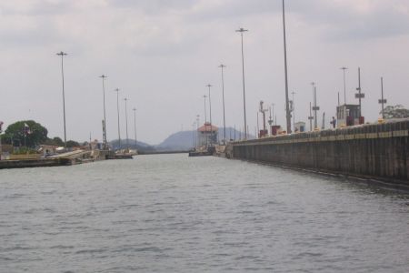 08_Panamski kanal_zapornica dol01.jpg