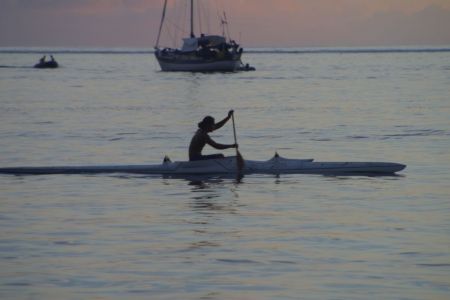 17_Tahiti_Taina_veslaci01.jpg