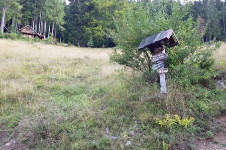 Kriška gora - križišče za Tolsti vrh.jpg