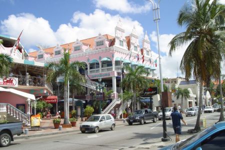 03_Aruba_Oranjestad_mesto01.jpg