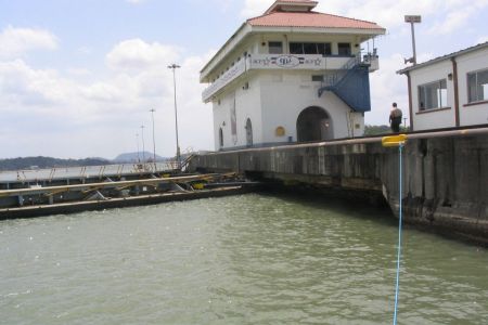 08_Panamski kanal_zapornica dol02.jpg